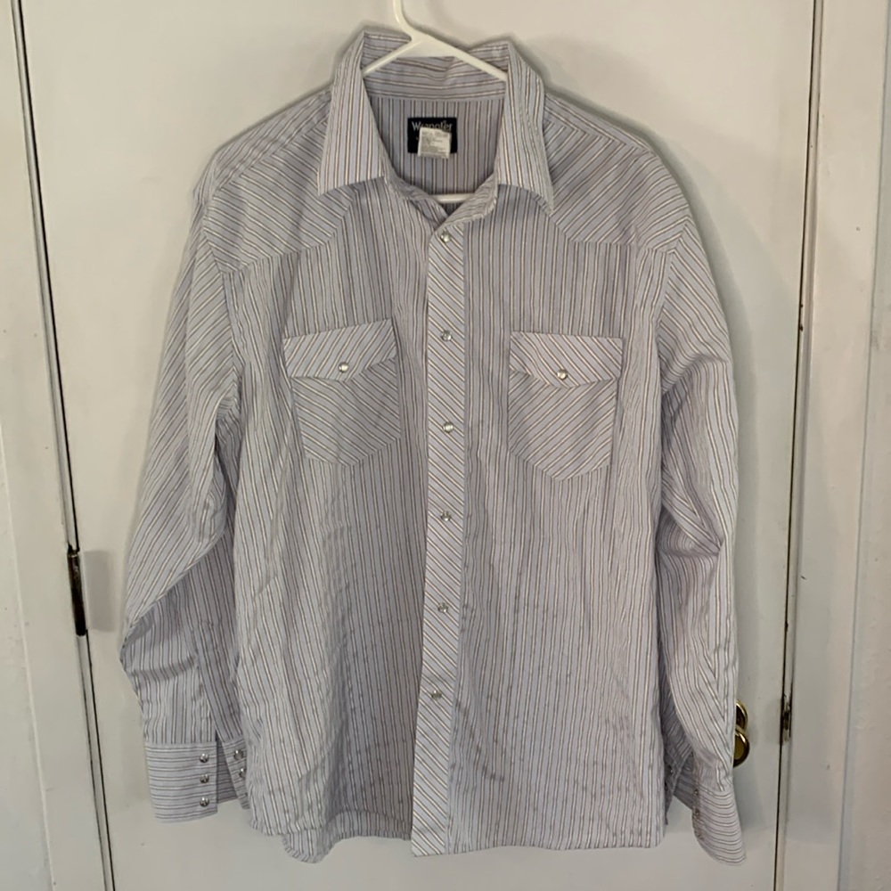 Wrangler light blue vertical stripe long sleeve button down western shirt